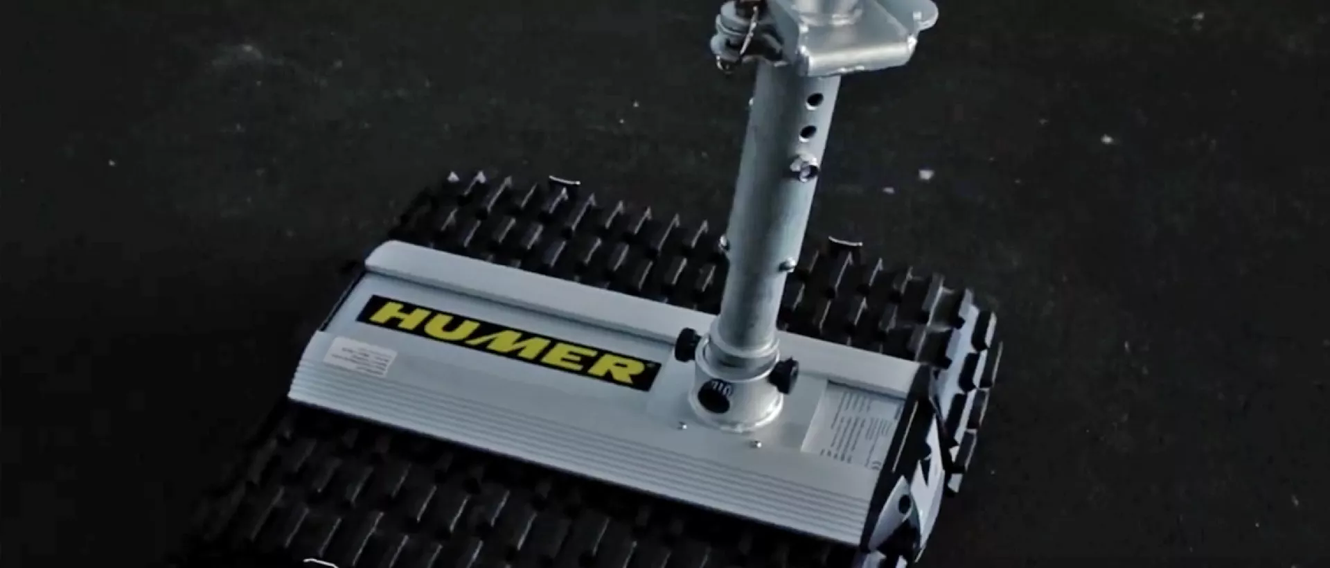 HUMER Zugroboter für Anhänger