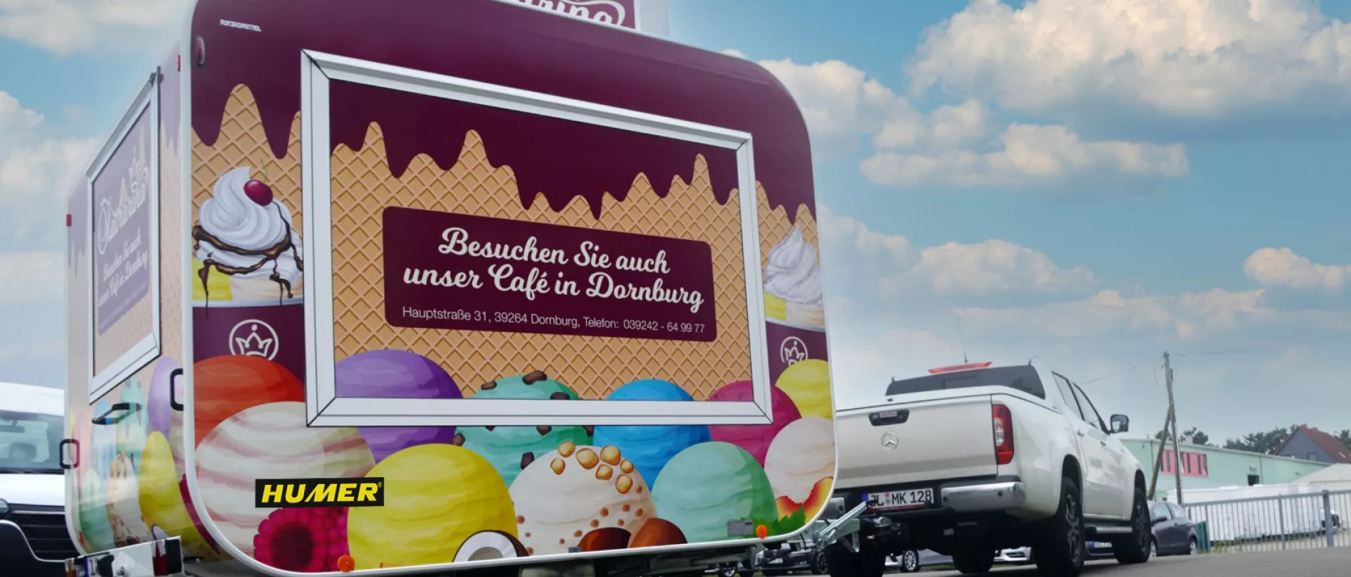 Retroliner Verkaufsanhänger von HUMER