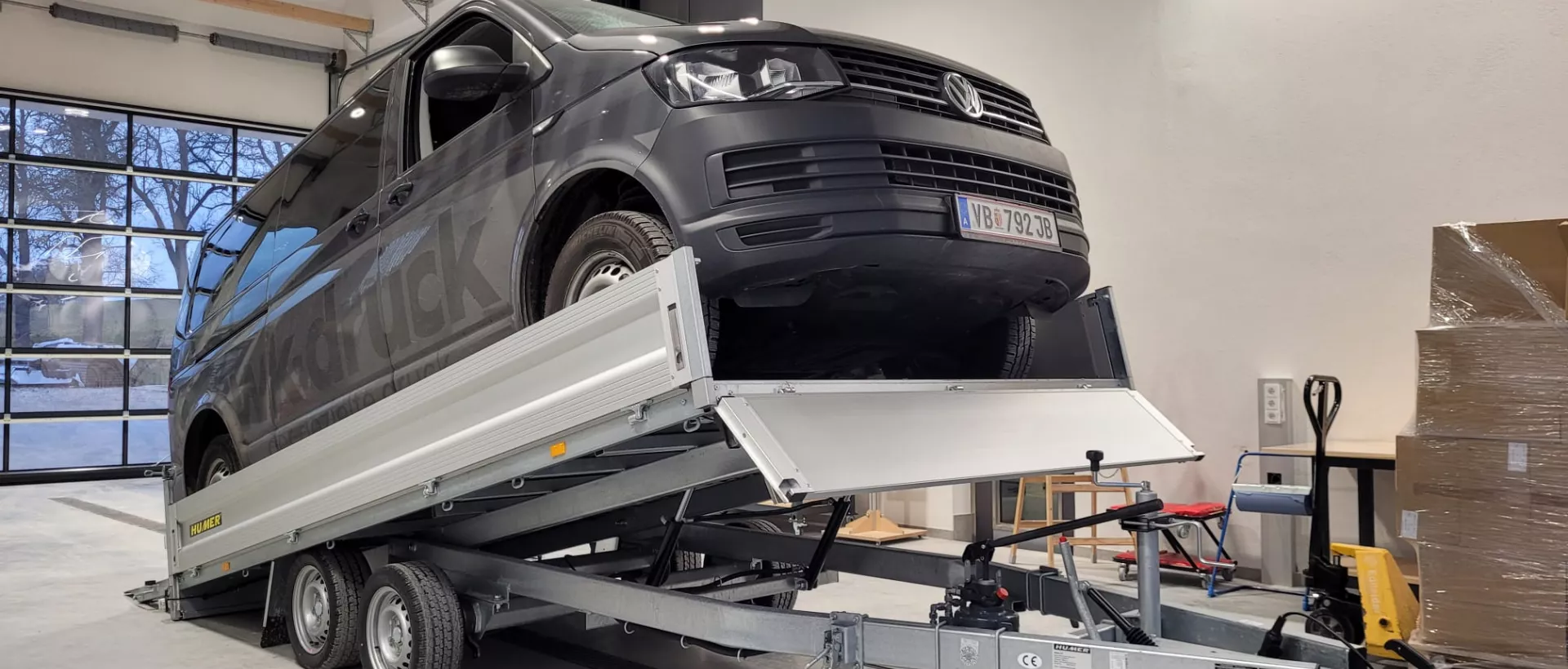 Pritschenhochlader für WK Druck von HUMER 