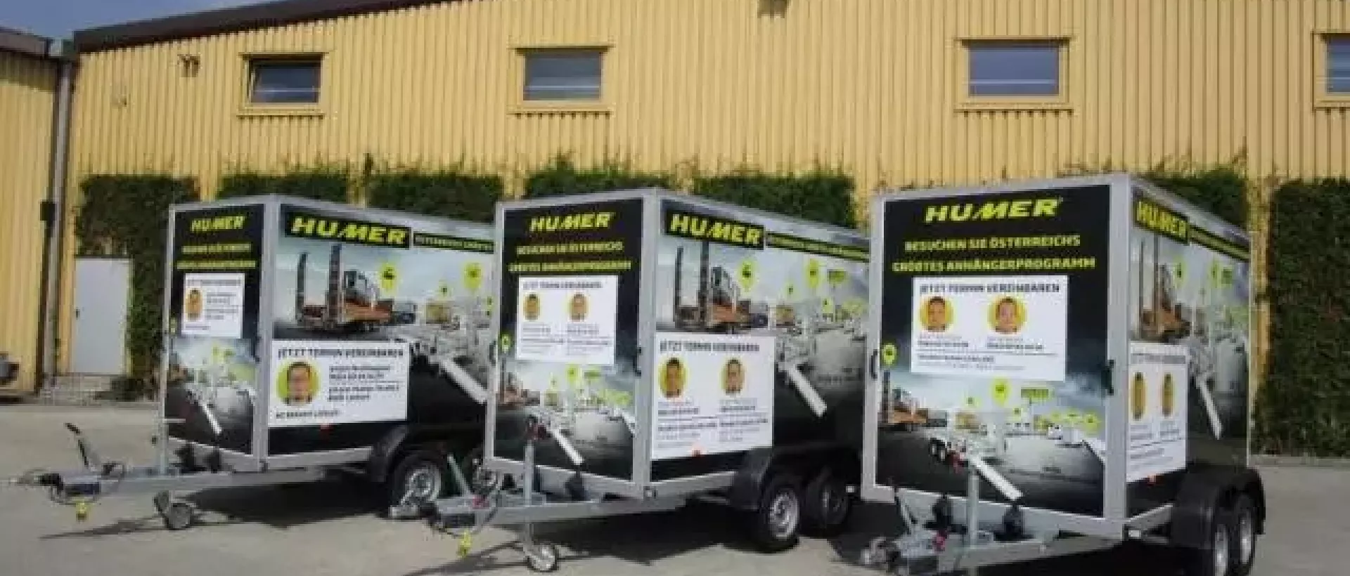 Werbeanhänger HUMER