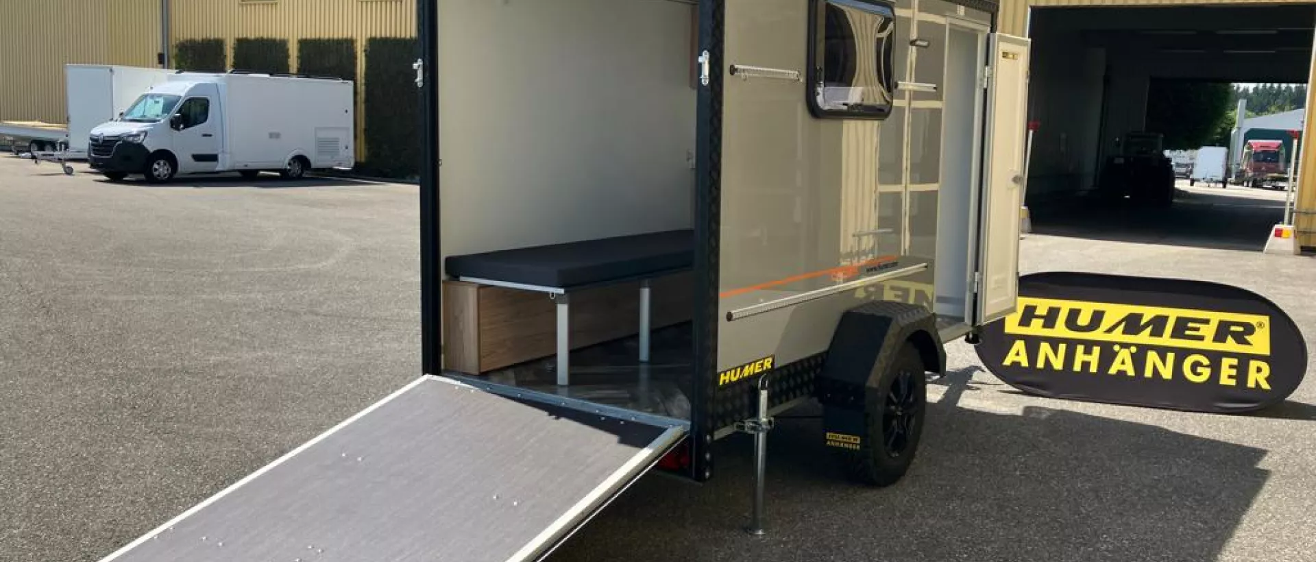 HUMER Caravan Trailer