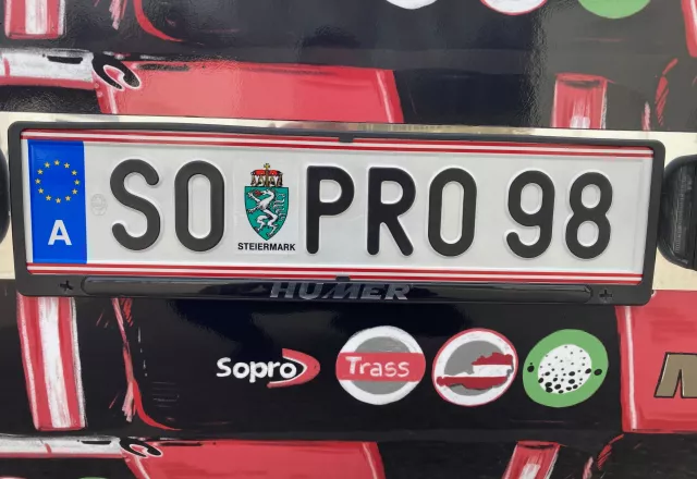 Retroliner in Promotionausführung Nummernschild