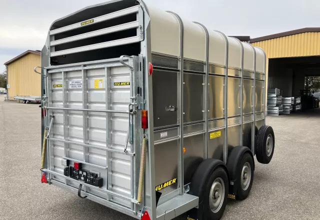 HUMER Sonderbau ifor Williams geschlossen