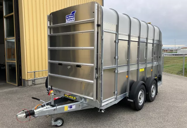 HUMER Sonderbau ifor Williams aussen geschlossen