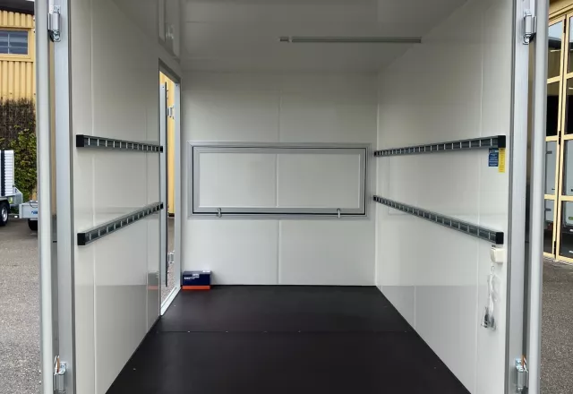 Kofferanhänger hinten