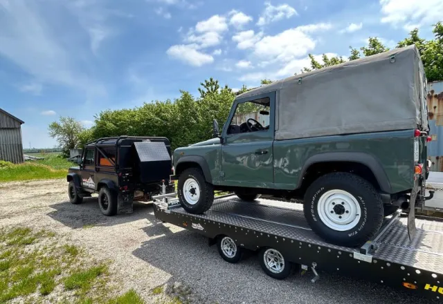HUMER Autotransporter