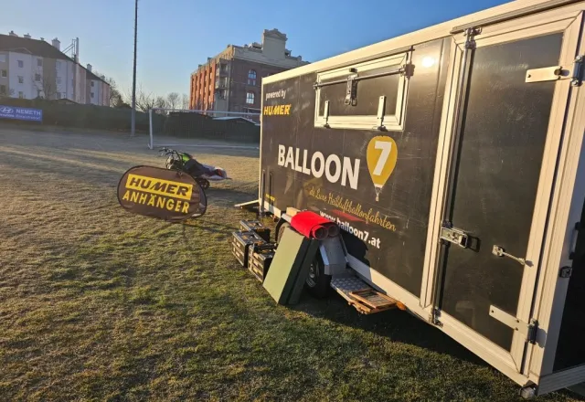 HUMER Anhänger für Ballonfahrten