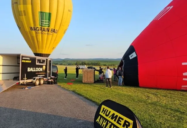 HUMER Ballonfahrt im Aufbau