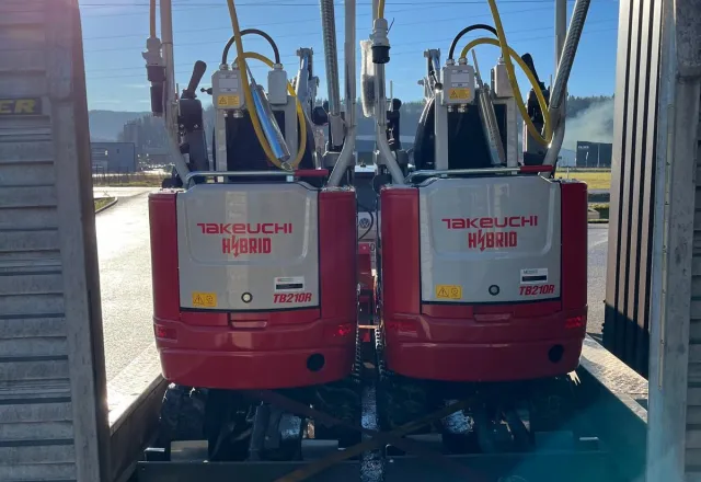 Die neuen Takeuchi Hybrid Modelle bei Huppenkothen Die neuen Takeuchi Hybrid Modelle bei Huppenkothen