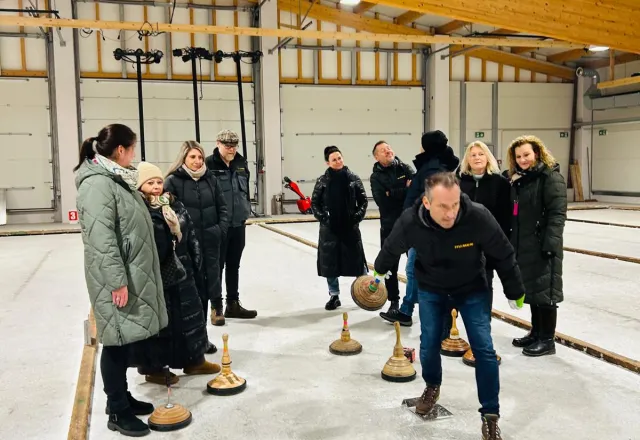 Einsstockschießen in der Halle