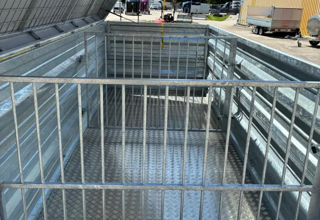 Viehanhänger HUMER Trenngitter