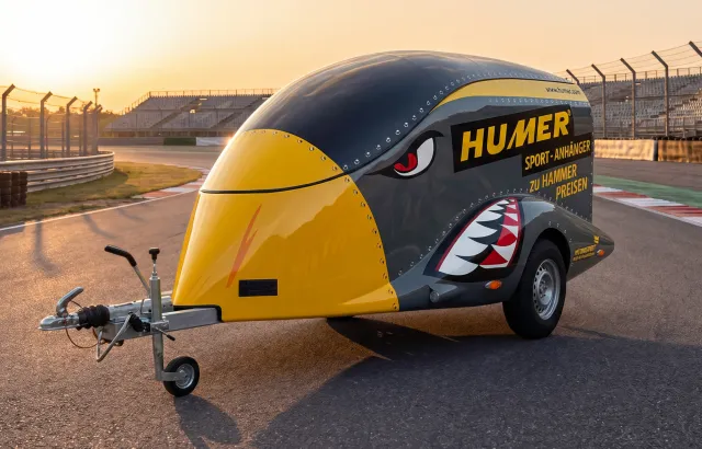 HUMER Motorradanhänger Rennstrecke