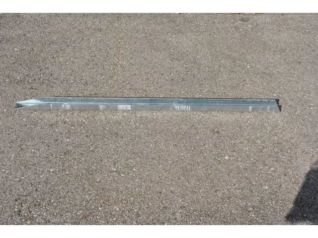 Rückwandstrebe 1420 mm K-Serie montiert