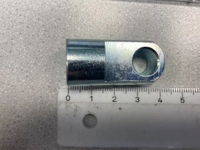Auge Anschl M10 10,1-10x30 f. Gasfeder