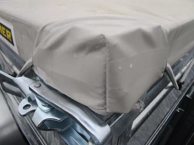 Flachplane 202x128/209x135x6 Randverstärkt