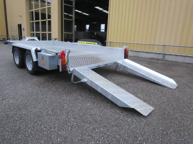 Baumaschinenanhänger GH126 366x184 Rampe 3500 kg 13"