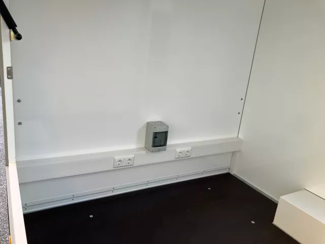 Verkaufsfahrzeuge VKAT230008