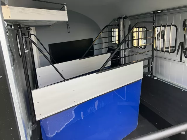 Pferdeanhänger MAXI 3 400x207x225 3500 kg