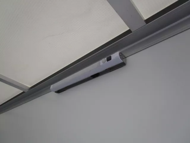 Kofferanhänger KL Türe 304x156x194 2000kg/13 Neu 2021