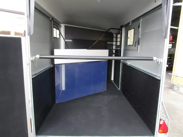 Pferdeanhänger Maxi2 378x181x225 2600 kg
