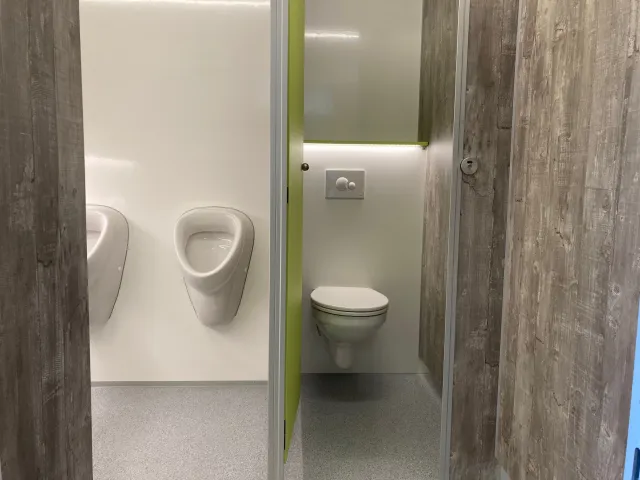 Verkaufsfahrzeuge FTT 460 Toilettenanhänger wf Komfort