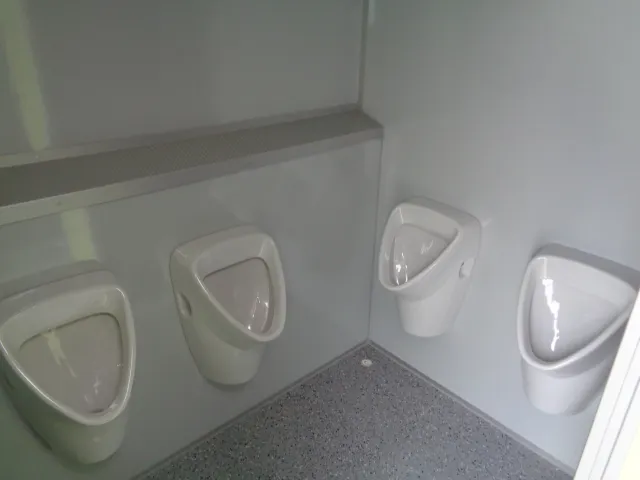 Verkaufsfahrzeuge FTT 610 Toilettenanhänger wf Komfort