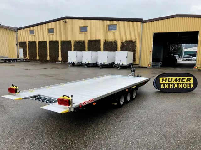 Auto/Multi-Transporter Humer Spielberg 474x209 3500 kg dreiachs 10"
