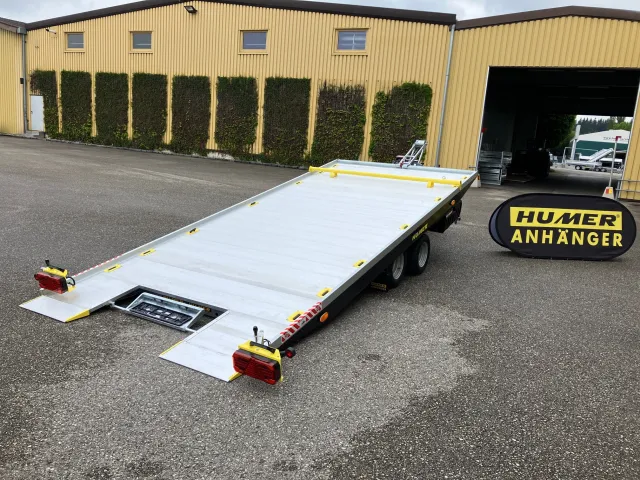 Auto/Multi-Transporter Humer Spielberg 434x209 3000 kg