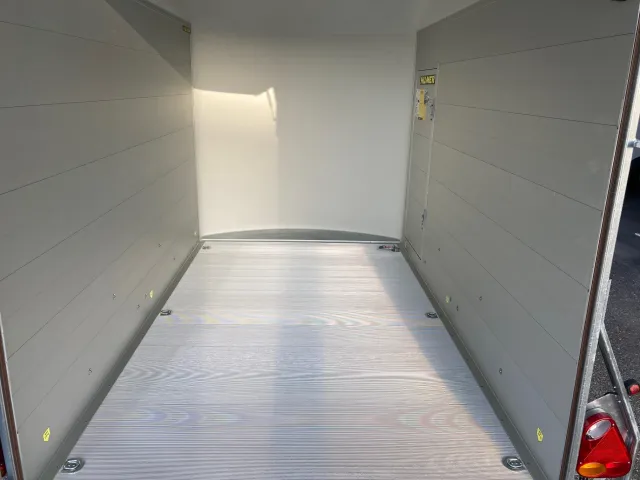 Roadster Alu/Tür 500 Pullmann 2000 kg 13"