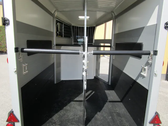 HBX511 SK 363x179x229 2700 kg 13 "
