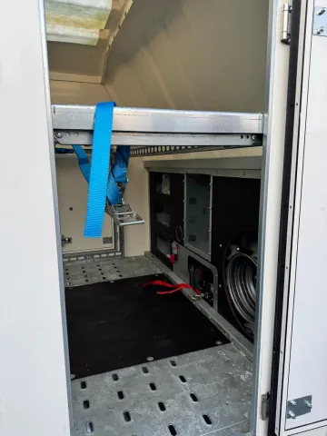 Race Sport Humer/Brian James 550x210x199 3000 kg 