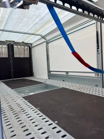 Race Sport Humer/Brian James 550x210x199 3000 kg 