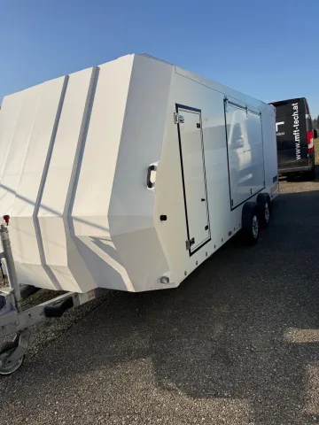 Race Sport Humer/Brian James 550x210x199 3000 kg 