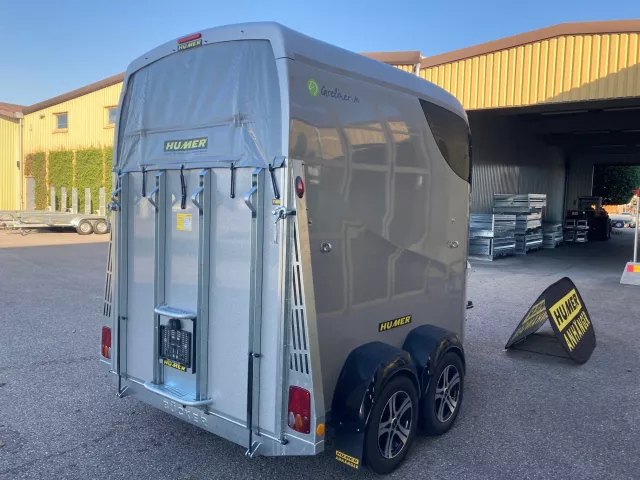 Pferdeanhänger Careliner M SK 347x170x239 2400 kg