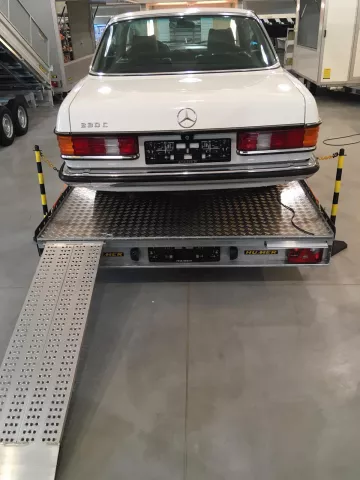 Automobil Ausstellungsfahrzeug Mercedes 230C