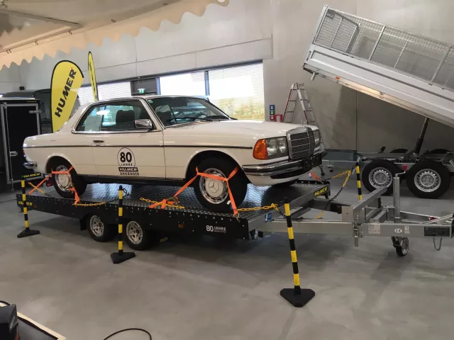 Automobil Ausstellungsfahrzeug Mercedes 230C