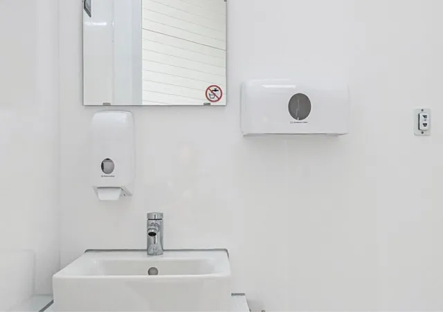 HUMER FTC 230 Toilettenanhänger Spiegel