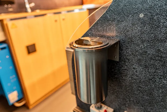 HUMER BACK-MASTER 320 Behälter