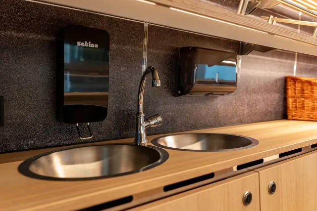 HUMER BACK-MASTER 320 Waschbecken