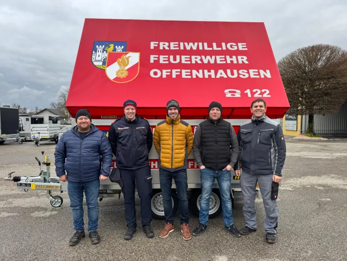 HUMER Sonderbau Pritschenhochlader